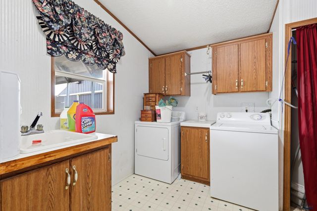 5789 CORBIN DR, Rapid City, SD 57703
