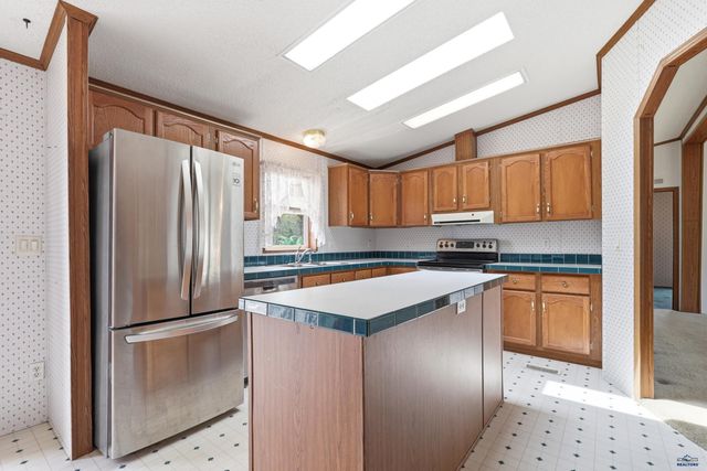 5789 CORBIN DR, Rapid City, SD 57703