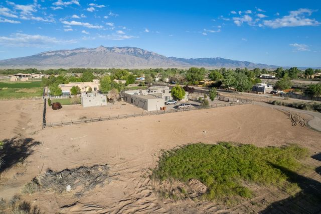 21 Paseo C De Baca Road, Corrales, NM 87048