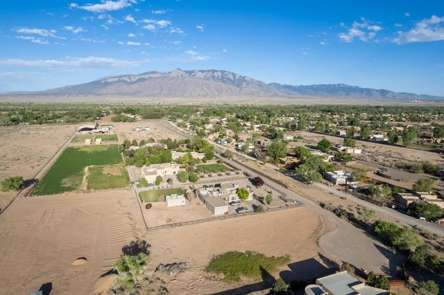 21 Paseo C De Baca Road, Corrales, NM 87048