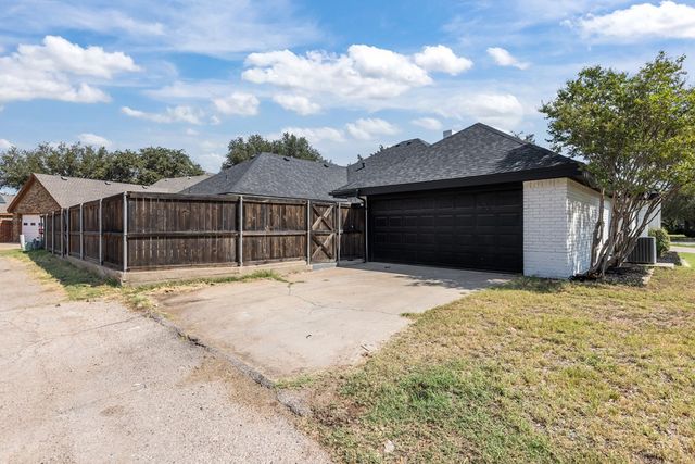 4901 Lancashire, Midland, TX 79705