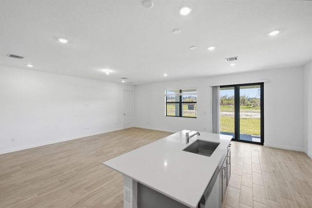 6669 NW HEIRLOOM Terrace, Port St. Lucie, FL 34987