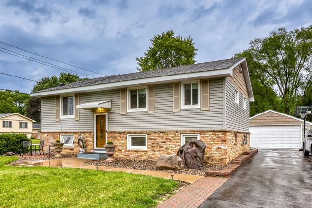 1580 16th Street NW, New Brighton, MN 55112
