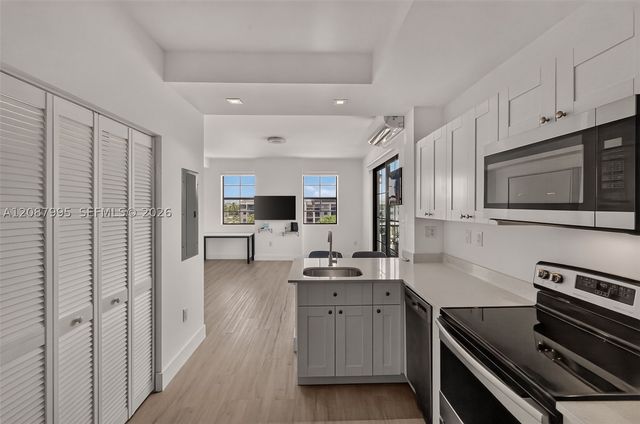 4100 SW 64th Ave 408, Davie, FL 33314