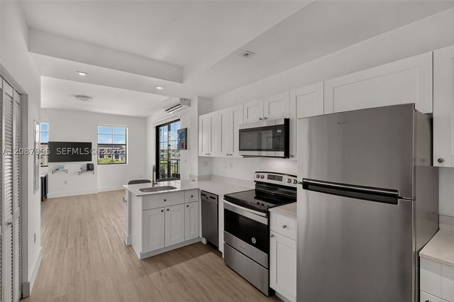4100 SW 64th Ave 408, Davie, FL 33314