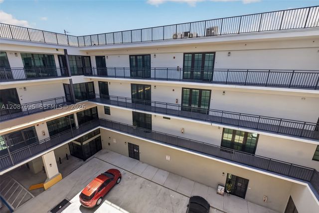 4100 SW 64th Ave 408, Davie, FL 33314