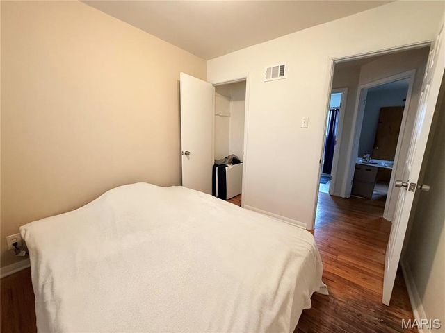 4118 E Donaldson Drive, St Louis, MO 63129