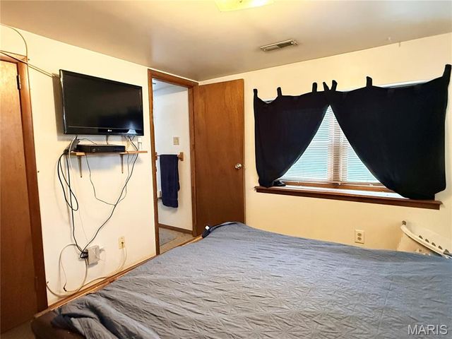 4118 E Donaldson Drive, St Louis, MO 63129