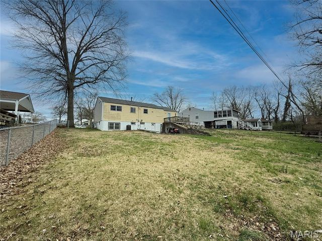 4118 E Donaldson Drive, St Louis, MO 63129