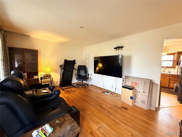 4118 E Donaldson Drive, St Louis, MO 63129