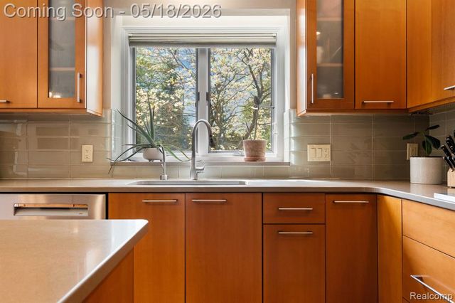 3920 Wynnstone Drive, Ann Arbor, MI 48105