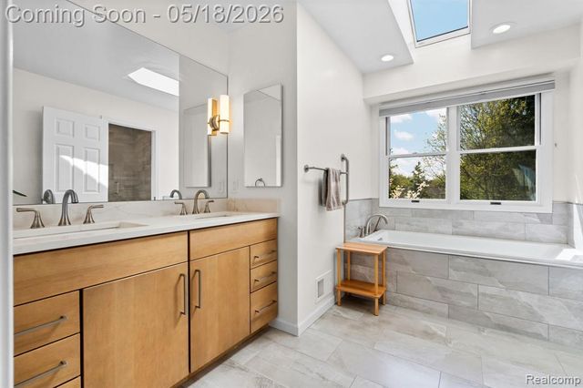 3920 Wynnstone Drive, Ann Arbor, MI 48105