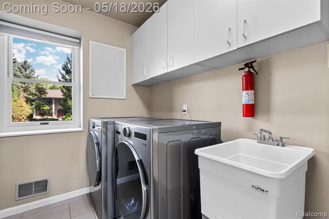3920 Wynnstone Drive, Ann Arbor, MI 48105