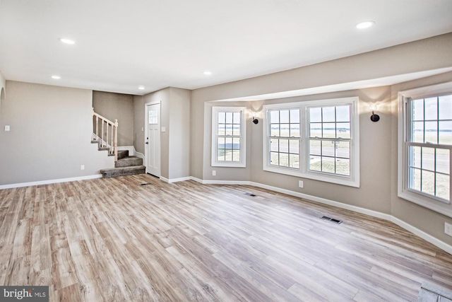 96 RIVIERA DR, Pennsville, NJ 08070