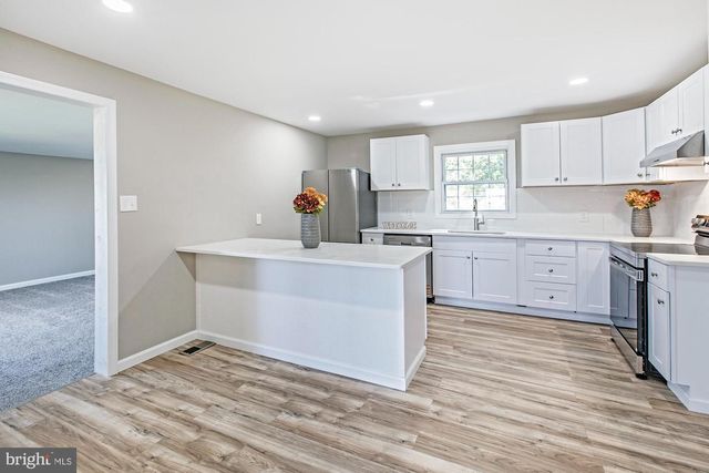 96 RIVIERA DR, Pennsville, NJ 08070