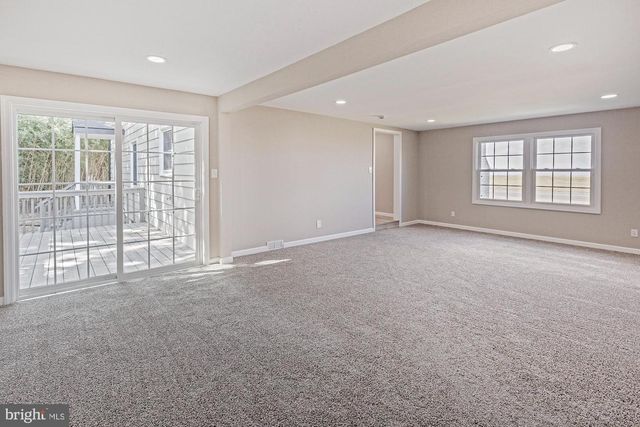 96 RIVIERA DR, Pennsville, NJ 08070