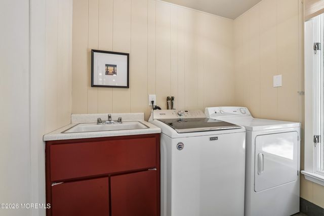 5 Coventry Square, Holmdel, NJ 07733