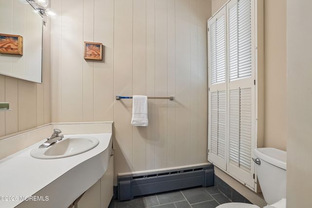 5 Coventry Square, Holmdel, NJ 07733
