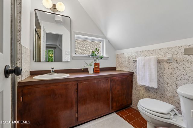 5 Coventry Square, Holmdel, NJ 07733