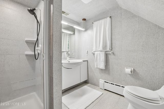 5 Coventry Square, Holmdel, NJ 07733