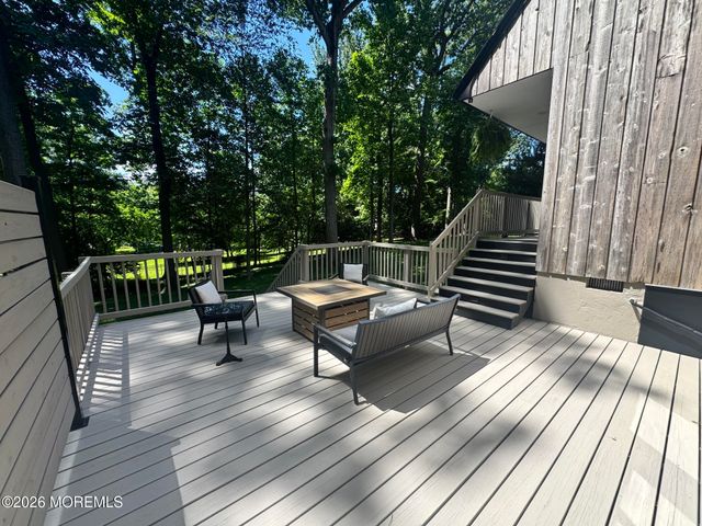 5 Coventry Square, Holmdel, NJ 07733
