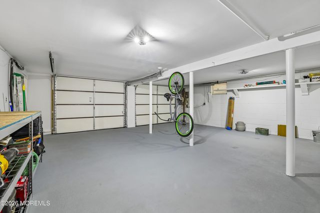 5 Coventry Square, Holmdel, NJ 07733