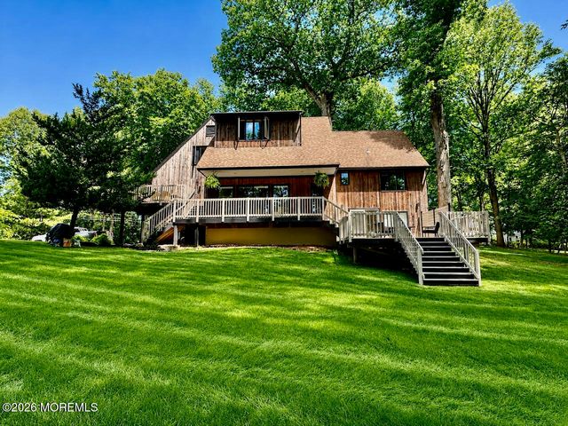 5 Coventry Square, Holmdel, NJ 07733
