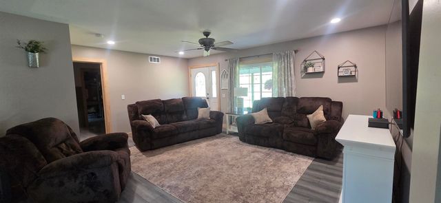 2540 S River, Buckeye Twp, MI 48612