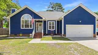 404 Kingsworth Lane SE, Belville, NC 28451