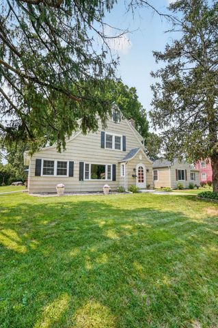1015 Steely Street, Waterloo, IA 50703