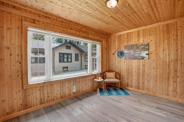 1015 Steely Street, Waterloo, IA 50703