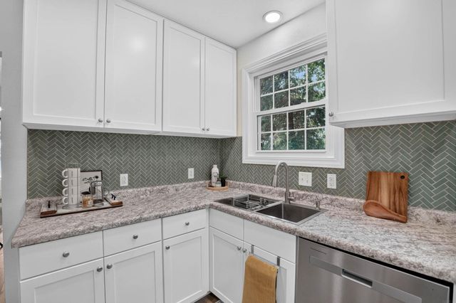 1015 Steely Street, Waterloo, IA 50703