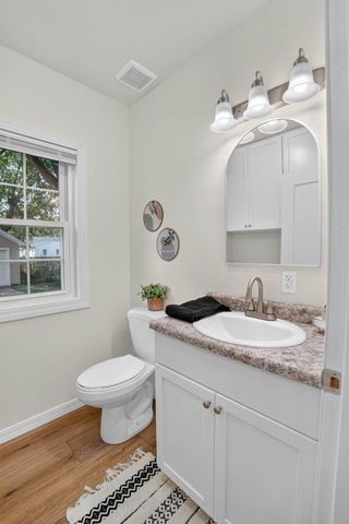 1015 Steely Street, Waterloo, IA 50703