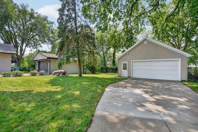 1015 Steely Street, Waterloo, IA 50703