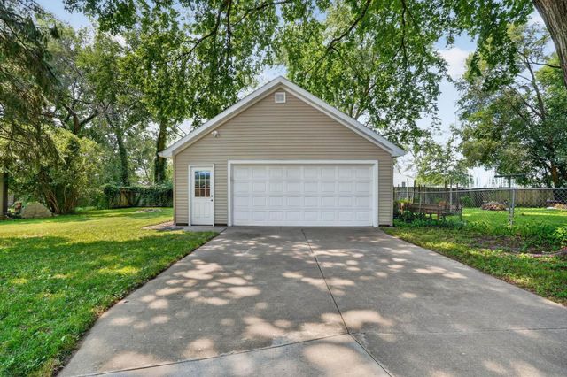 1015 Steely Street, Waterloo, IA 50703