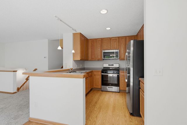 375 Wagon Wheel Lane, Chaska, MN 55318