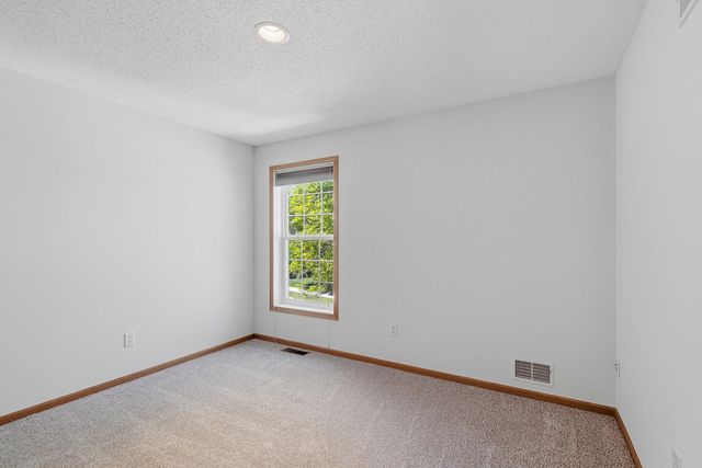 375 Wagon Wheel Lane, Chaska, MN 55318