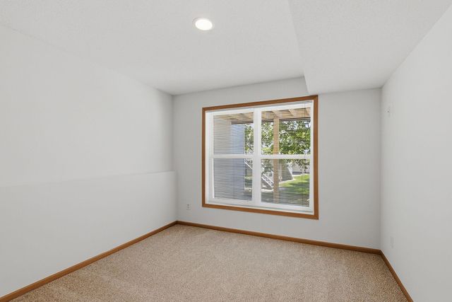 375 Wagon Wheel Lane, Chaska, MN 55318