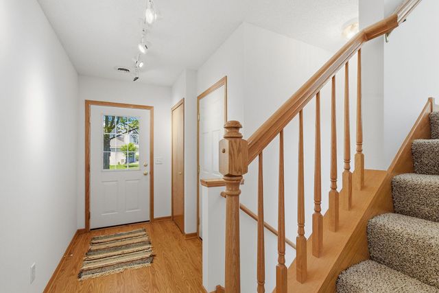 375 Wagon Wheel Lane, Chaska, MN 55318