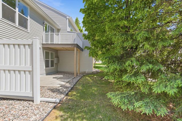 375 Wagon Wheel Lane, Chaska, MN 55318