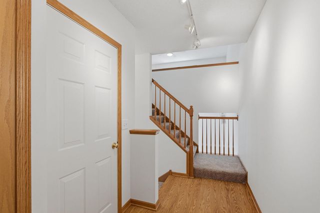 375 Wagon Wheel Lane, Chaska, MN 55318