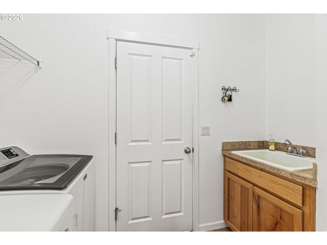 202 ROCKY MEADOW Dr, Kalama, WA 98625