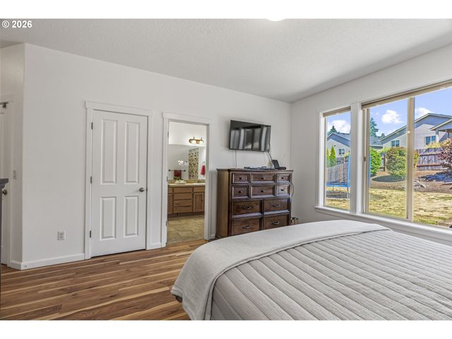 202 ROCKY MEADOW Dr, Kalama, WA 98625