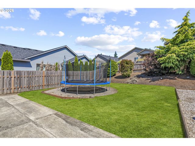 202 ROCKY MEADOW Dr, Kalama, WA 98625