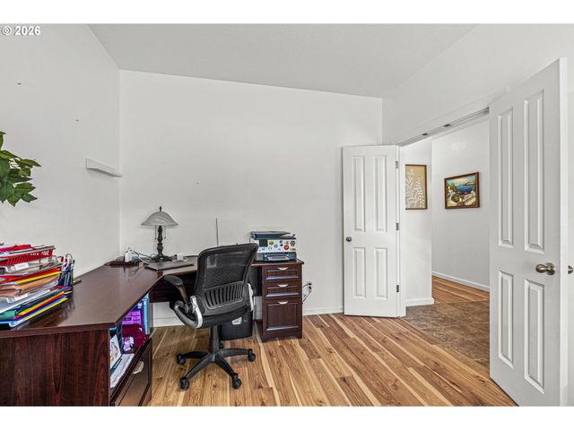 202 ROCKY MEADOW Dr, Kalama, WA 98625