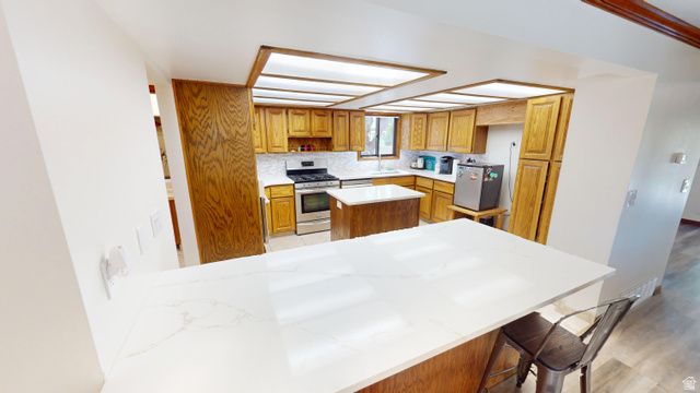 1766 W 4575 S, Roy, UT 84067