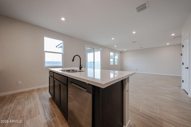 6272 E CROCKETT Way, San Tan Valley, AZ 85143
