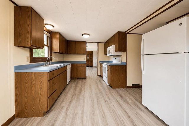 114 Seminole Drive, Edgerton, WI 53534