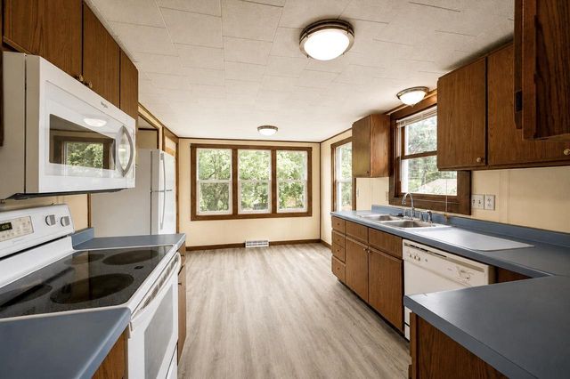 114 Seminole Drive, Edgerton, WI 53534