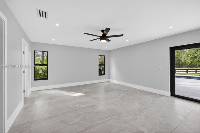 12725 Mallard Creek Drive, Palm Beach Gardens, FL 33418